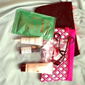 ⚡️Brand New⚡️ Make-up Bags ➕ Bundle!