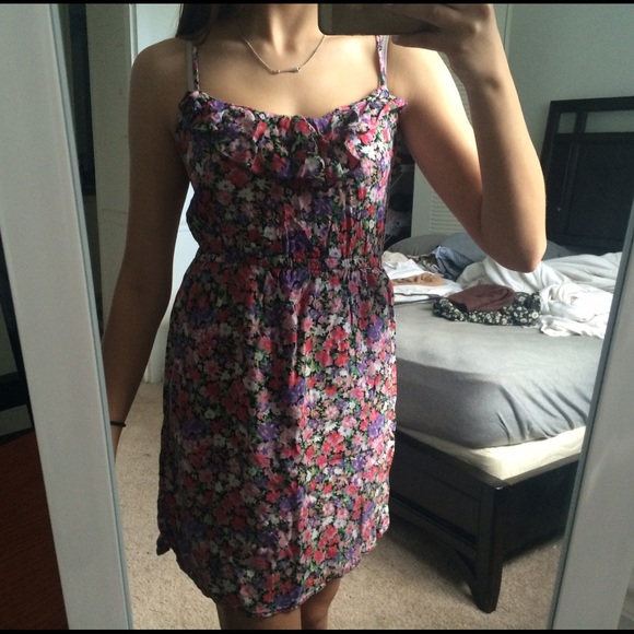 ๐ซSOLD๐ซ floral sundress - Picture 4 of 4