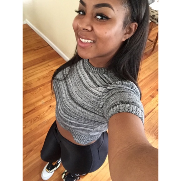 Meet your poshmark retailer 😊👋🏽 - Picture 3 of 4