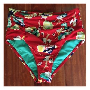 The cutest high waisted bikini bottom