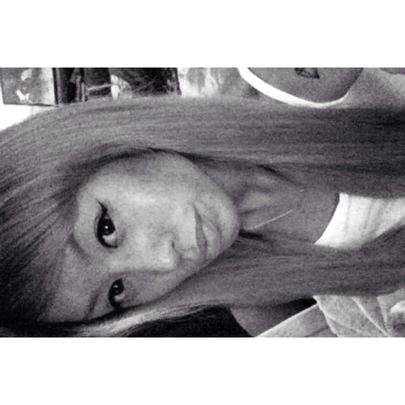 Meet your seller 🖤 - Picture 2 of 8