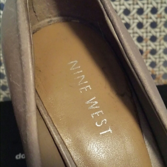 Nine West Nude pumps - Picture 1 of 3
