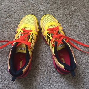 INEXPENSIVE RUNNING SHOES 🌻