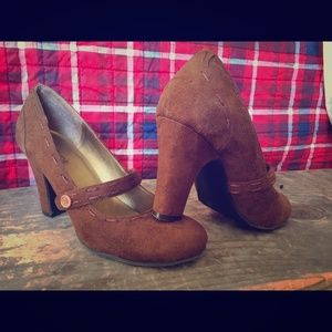 Attitude brand, brown high heels