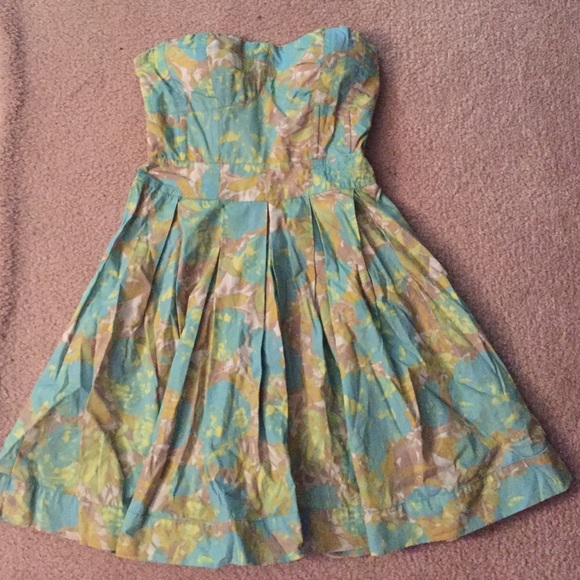 Jessica Simpson Dresses & Skirts - Jessica Simpson dress 🔴