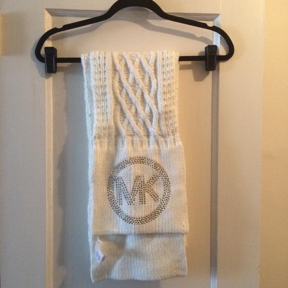 Micheal kors scarf
