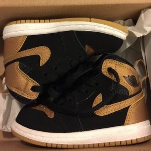 Toddler Jordan 1's size 5c