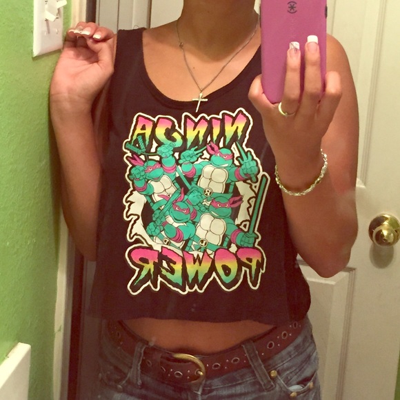 Cute ninja turtle cropped shirt😈