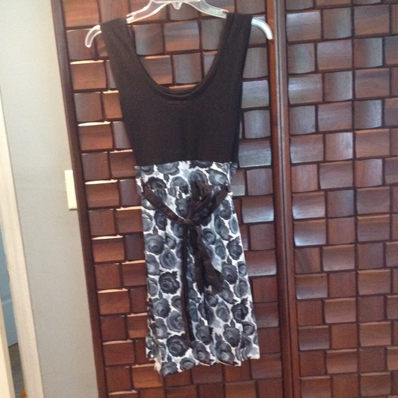 Black Dress With Patterned Bottom - Picture 3 of 3