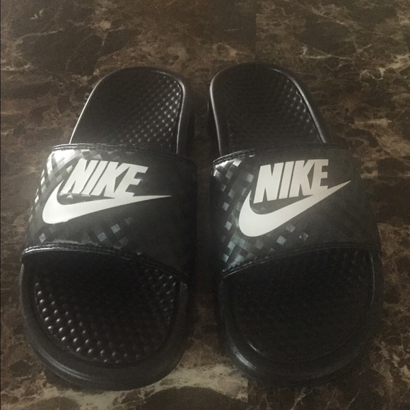 Nike Benassi Slide Sandals - Women