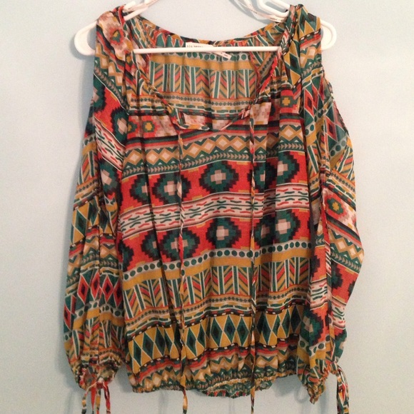 Quarter sleeve shirt