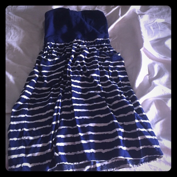 Strapless dress