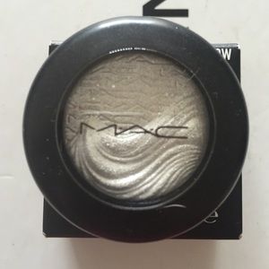 MAC Extra Dimension Eyeshadow