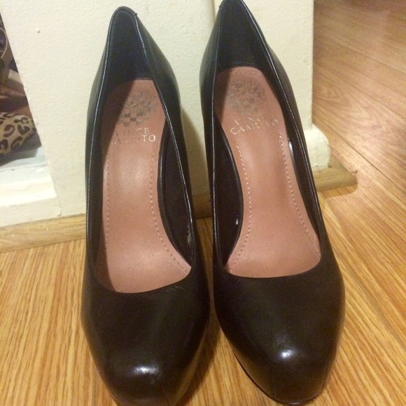 High heel pumps