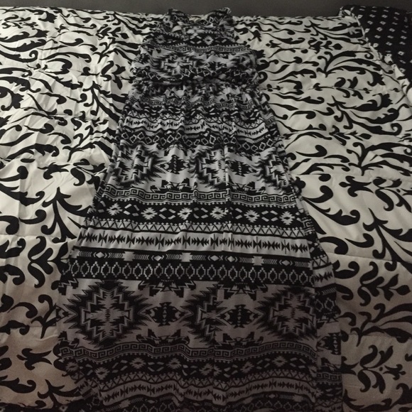 Black and white maxi dress - Picture 1 of 3