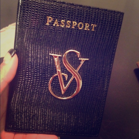 VS PASSPORT HOLDER
