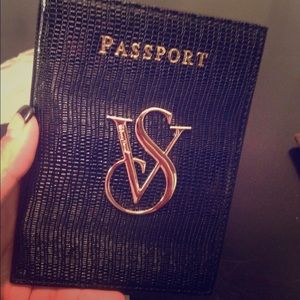 VS PASSPORT HOLDER