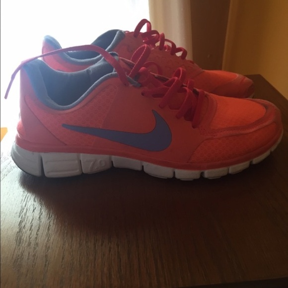 7.0 nike free runs