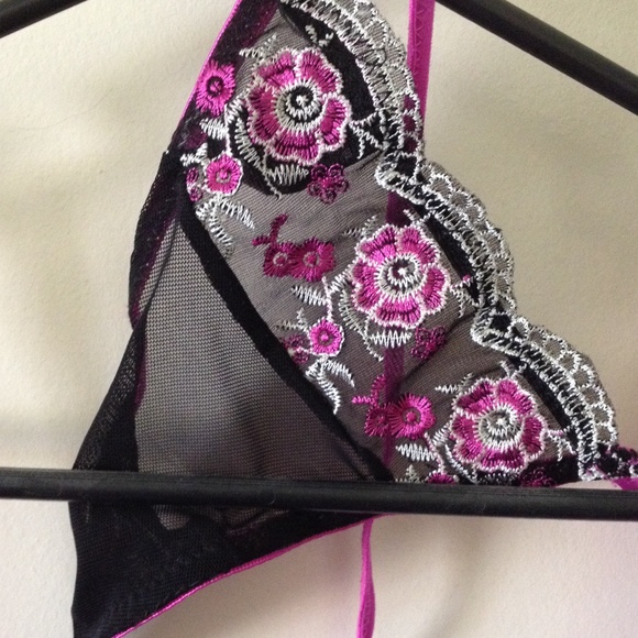 Lingerie - Picture 3 of 3