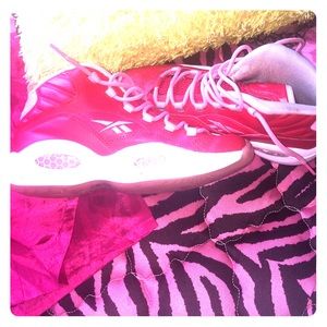 Valentine's Reebok Questions Size:6 Dead Stock !!