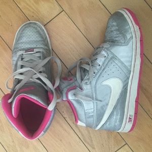 Nike Women size 6 High tops