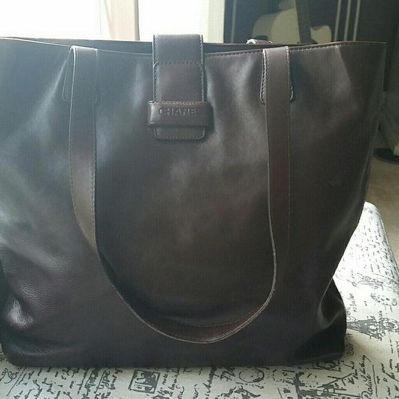 CHANEL Handbags - Vintage brown leather Chanel bag