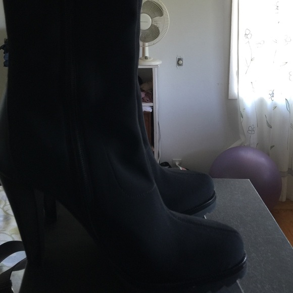 REDUCED Ladies boots Donald J Pliner - Picture 1 of 4