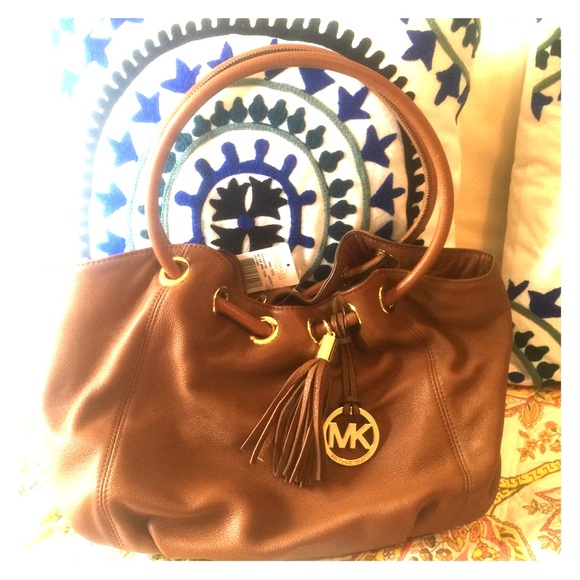 Micheal Kors all-leather authentic handbag NWT