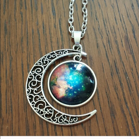 Moon and space necklace - Picture 3 of 3