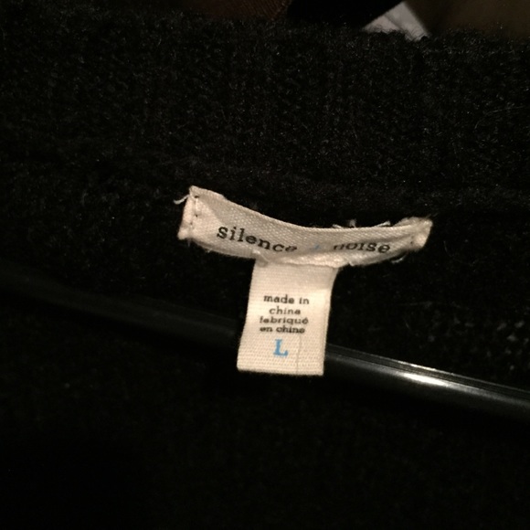 Black urban outfitters sweater - Picture 3 of 3