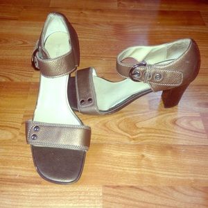 Worthington 10m leather stax heel open toe sandles