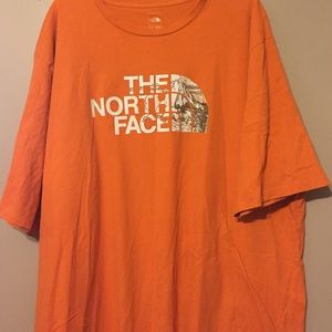 ‼️SOLD‼️MENS North Face tshirt