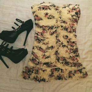 Vintage lace mini dress