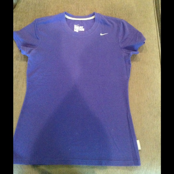 Nike Dri-Fit workout top Medium