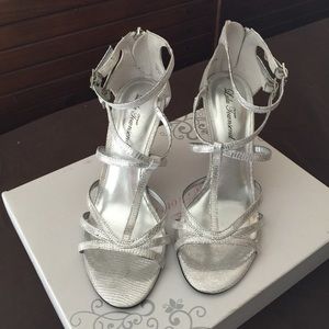 New in box, Lulu Townsend silver sandals