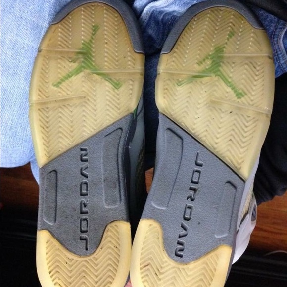 Jordan 5s - Picture 3 of 4