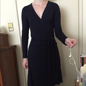 Like-new Banana Republic wrap dress in navy