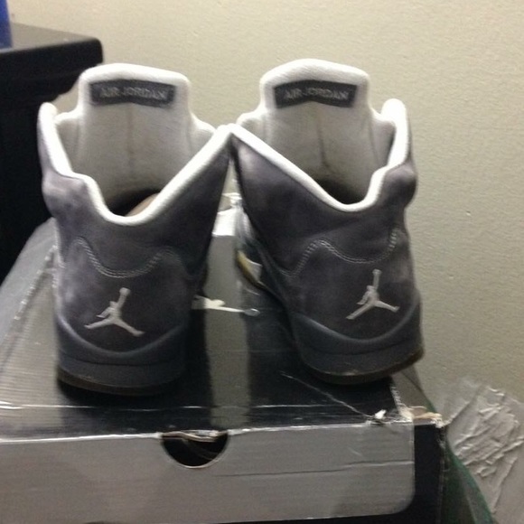 Jordan 5s - Picture 2 of 4