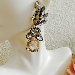 🆕 Pretty Crystal Gold Statement Earrings