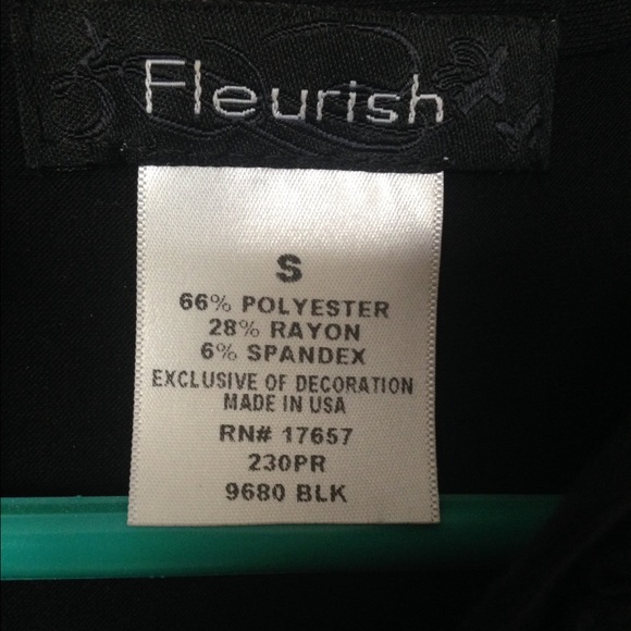 NWOT Black Sleeveless V-neck Tunic - Picture 4 of 5