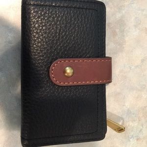 Fossil tri-fold leather wallet