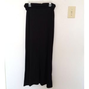 ⚫️Black Maxi Skirt⚫️