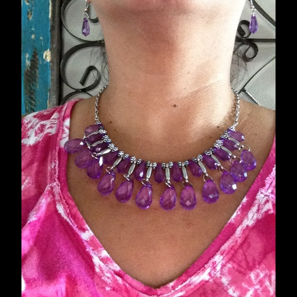 Brand new necklace and earring set.