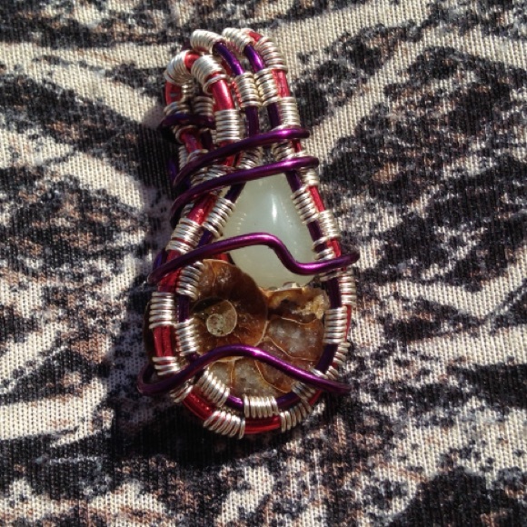 Gorgeous hand made wire wrap necklaces gem crystal - Picture 3 of 4