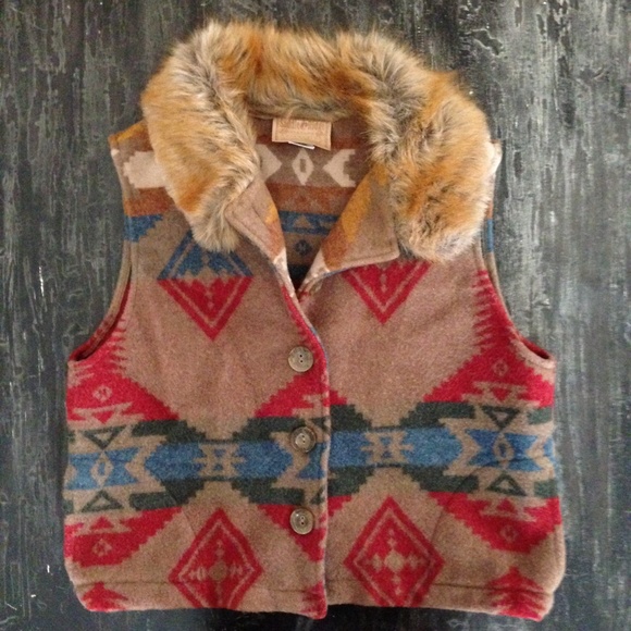 Wool Vest with faux fur collar