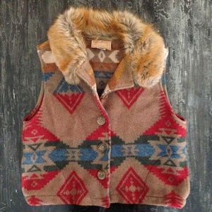 Wool Vest with faux fur collar