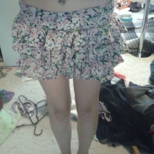 Flower print skirt!