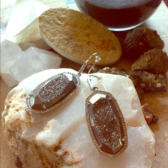 Kendra Scott Jewelry - Kendra Scott platinum druzy earrings