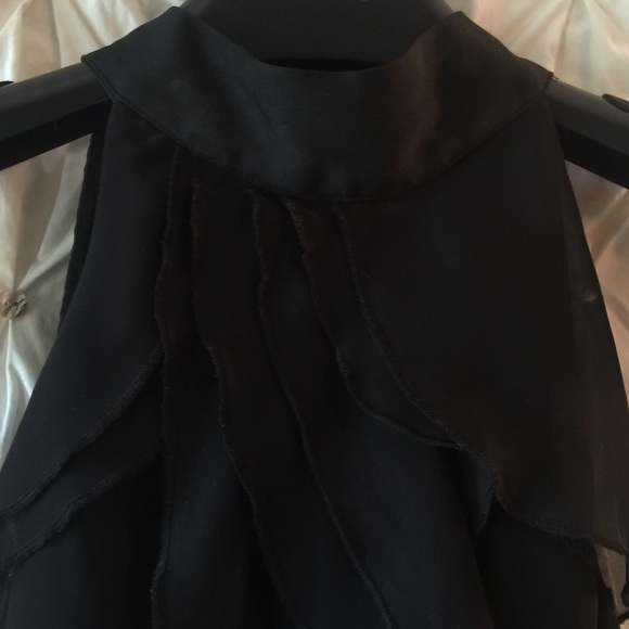 Gorgeous black ruffle shirt - Picture 3 of 4