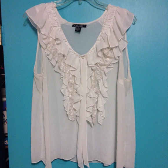 Plus size White Tank Top